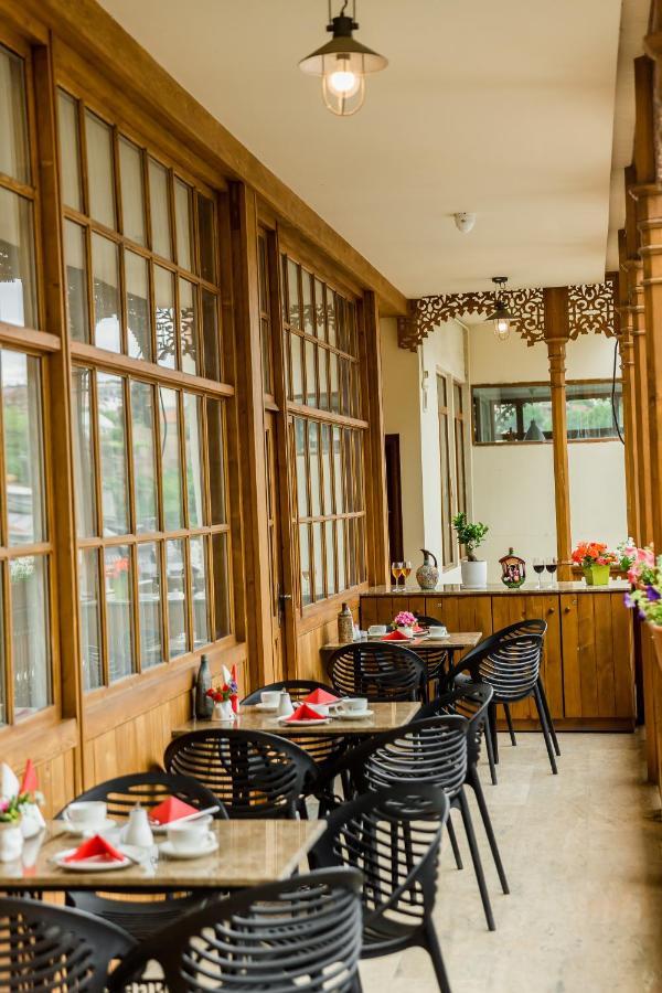 Rasta Maidan Hotel Tbilisi Exterior foto